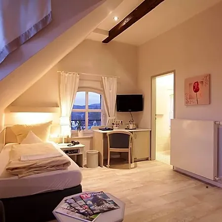 فندق Landhaus Schieder 3*